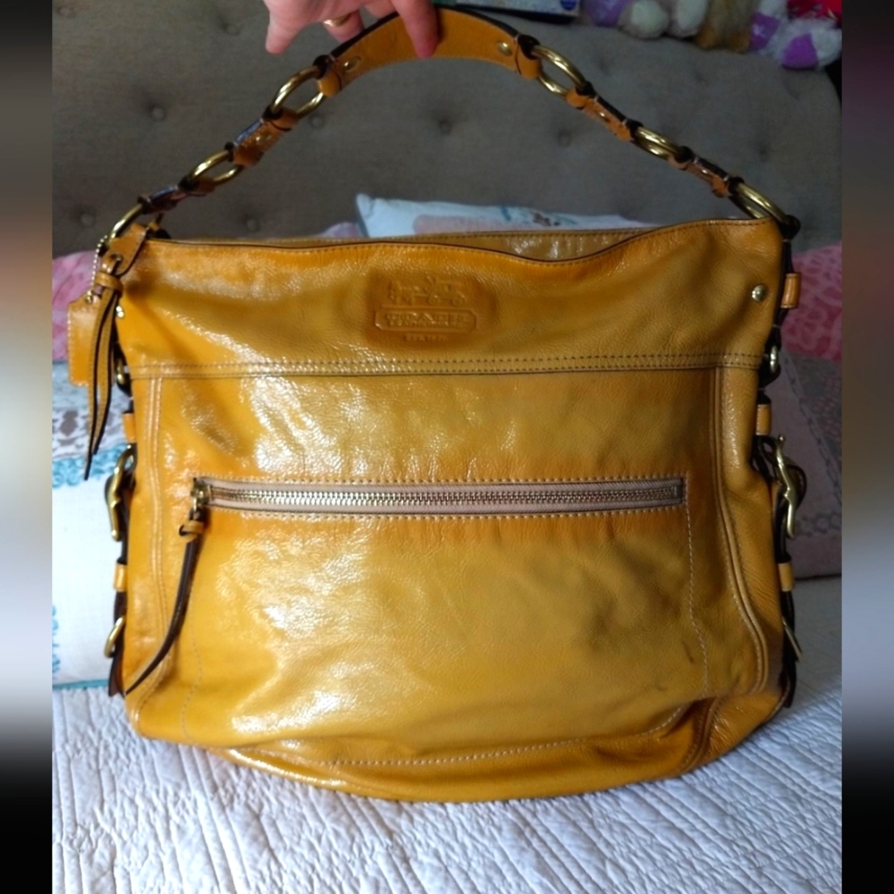 Coach XL Editorial Patent Camel Tan Leather Zoe Hobo Tote Hand Bag MSRP $730